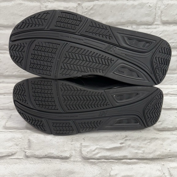 New Balance 3 Strap Walking Shoes MW928HB3 2E Mens 10.5 Black Leather Excellent! main image 8